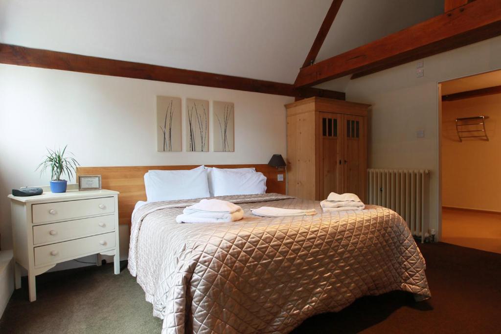 Tonge Barn (Adults Only) Guest House Sittingbourne Room photo